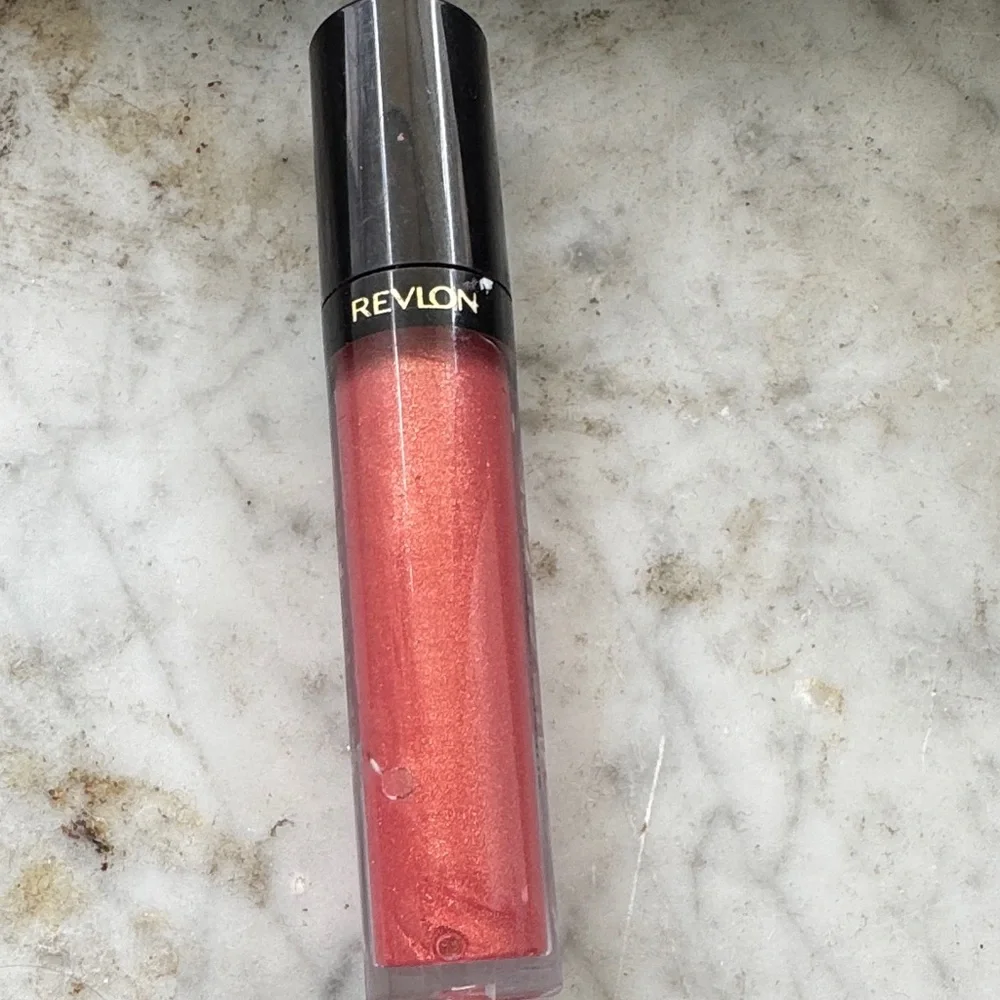 Revlon Shimmering Coral Lip Gloss